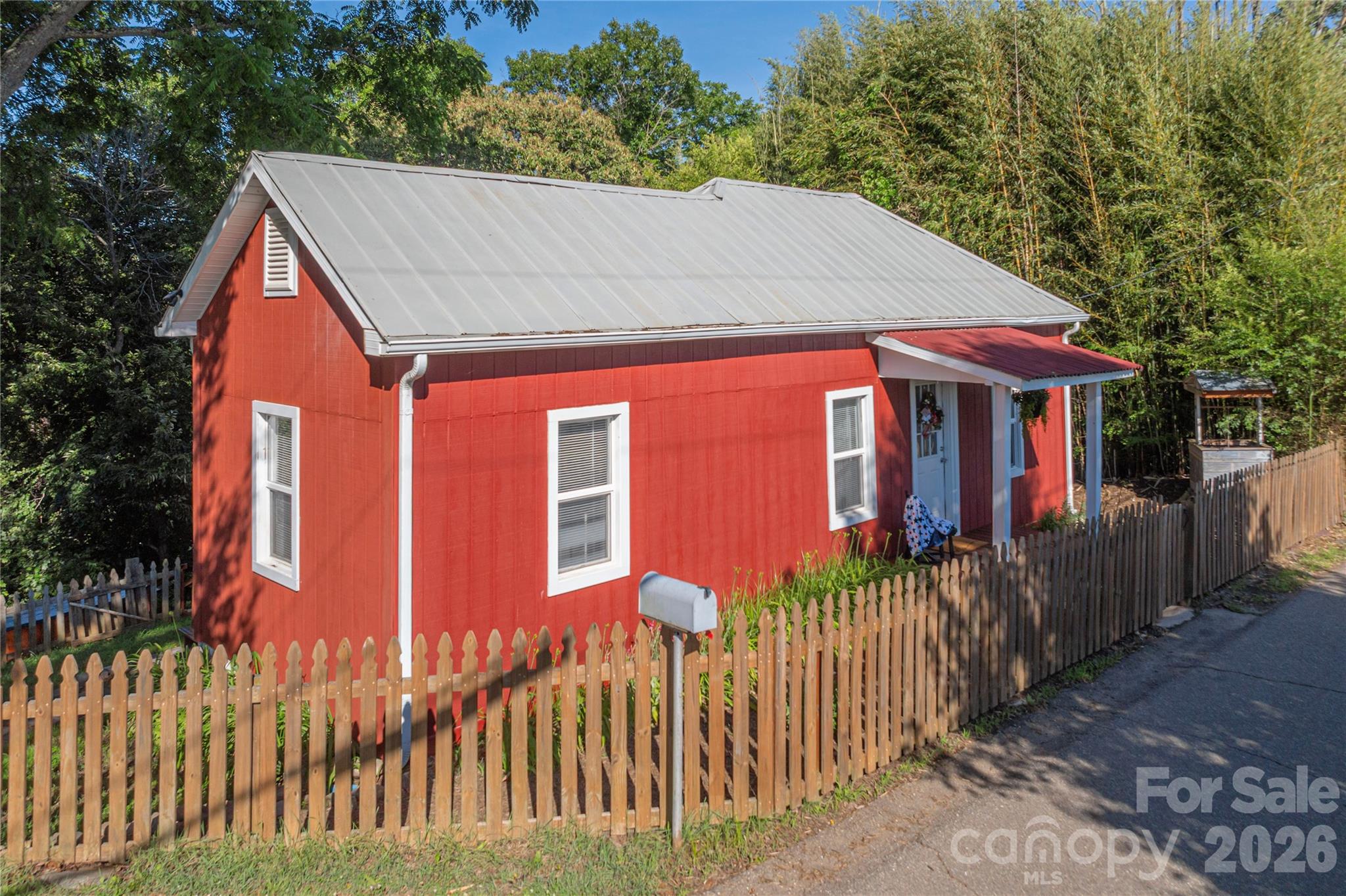 261 Star Ridge Road Canton, NC 28716 - Photo 2 of 23