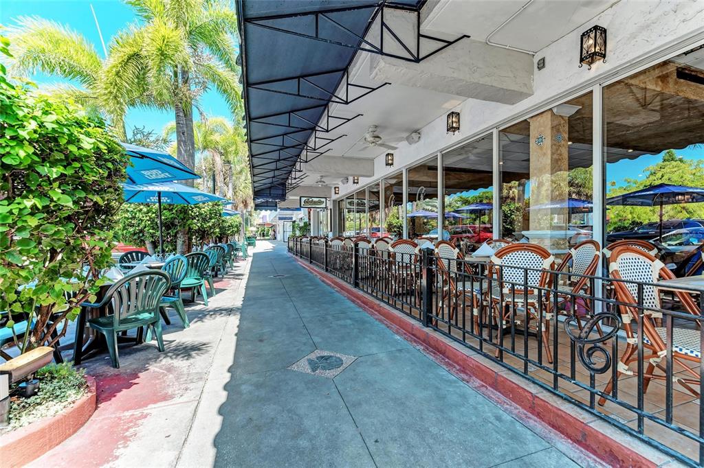 1716 9th Street Sarasota, FL 34236 - Photo 87 of 88 a view of a chairs and tables in patio