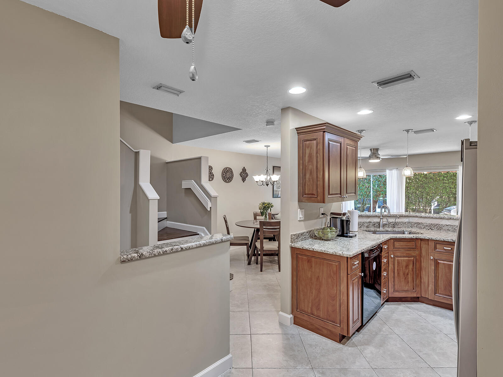 21408 Tudor Drive Boca Raton, FL 33431 - Photo 16 of 37 Kitchen