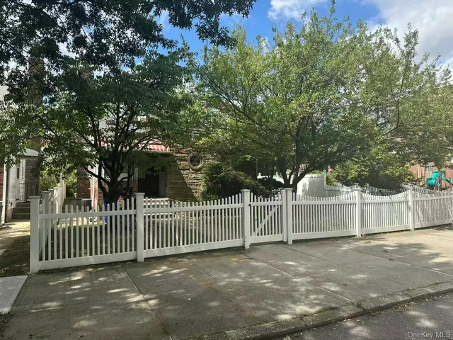 $1,280,000 | 46-04 195th Street | Auburndale