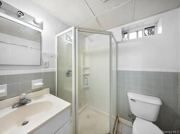 $1,250,000 | 46-04 195th Street | Auburndale