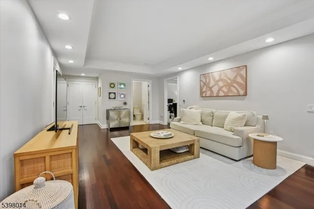 $1,150,000 | 40 Park 502 Morristown Nj 07960, Unit 502, Morristown, NJ 07960