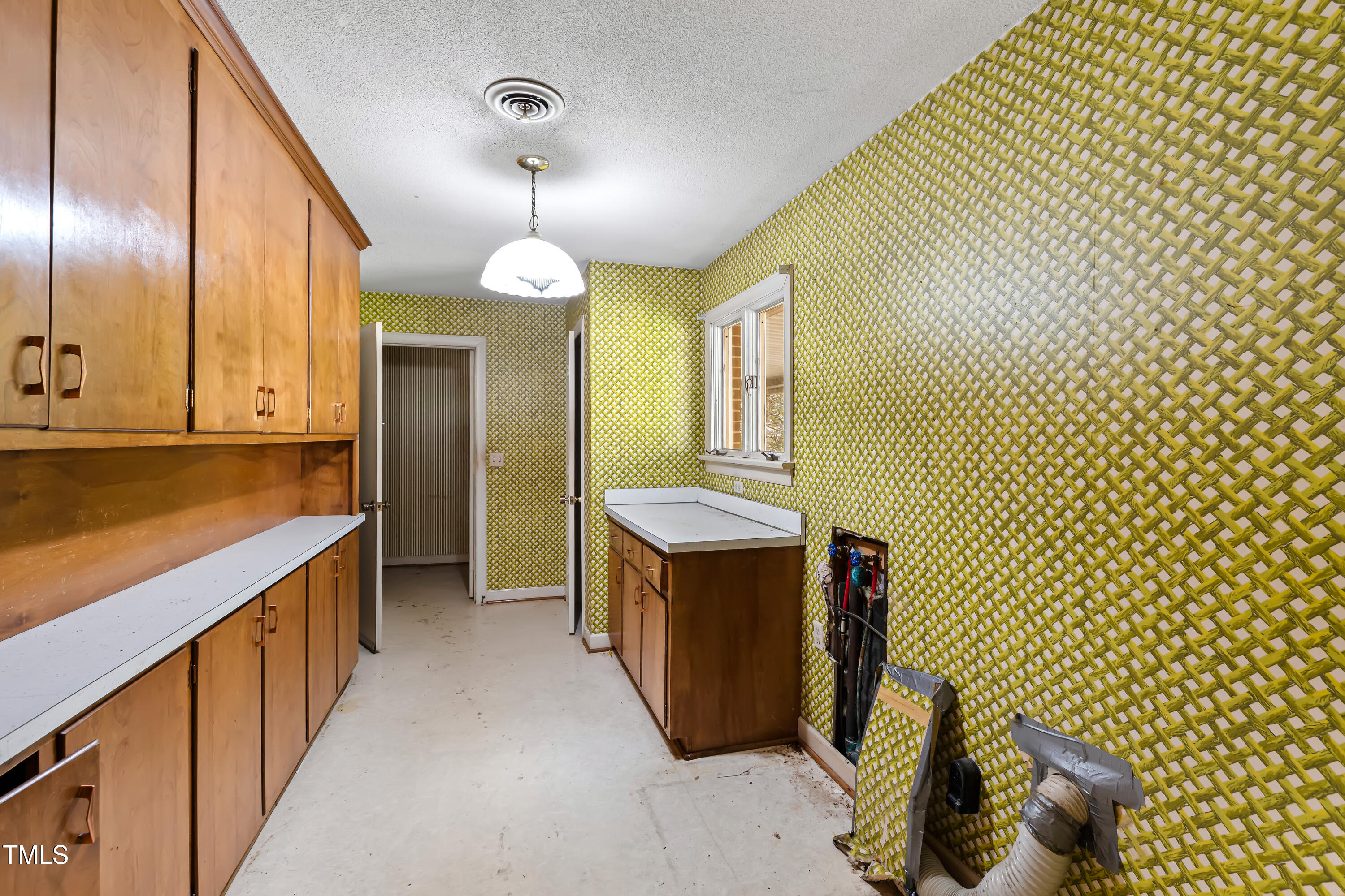 4701 Morehead Drive Raleigh, NC 27612 - Photo 29 of 39 Morehead (29)