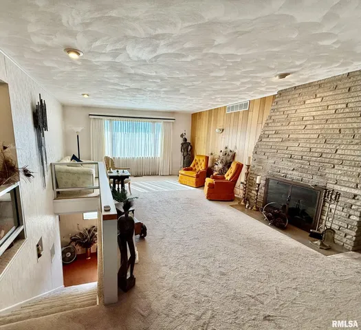 $250,000 | 522 West Main Street, Toulon, IL 61483