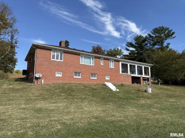 $250,000 | 522 West Main Street, Toulon, IL 61483