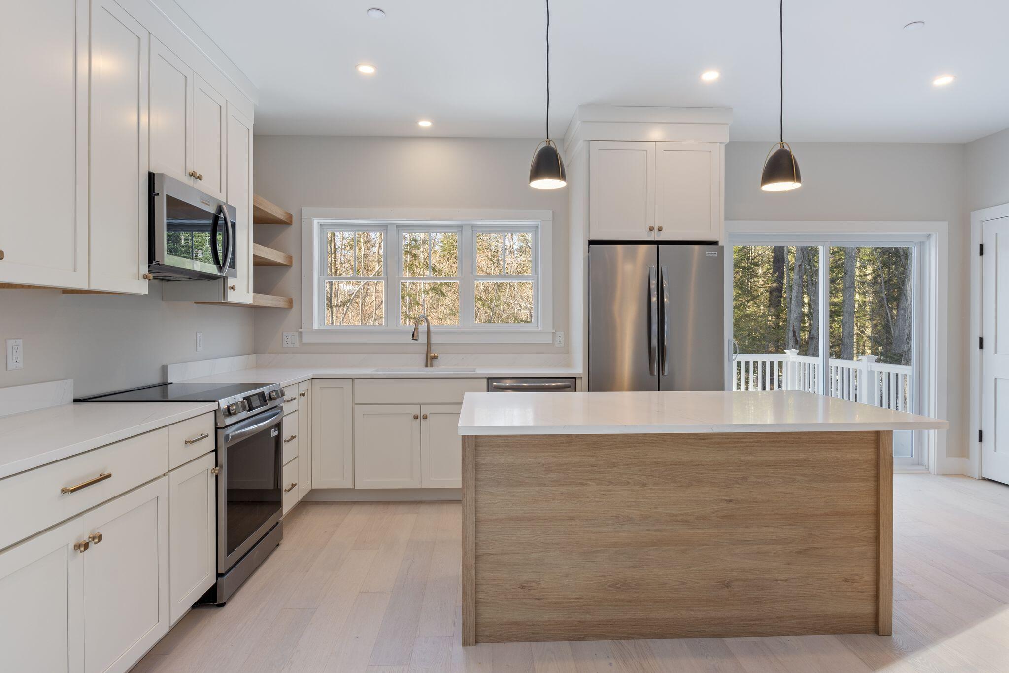 11 Peabody Lane, Unit 102 Saco, ME 04072 - Photo 11 of 49 11_Peabody_Ln_16