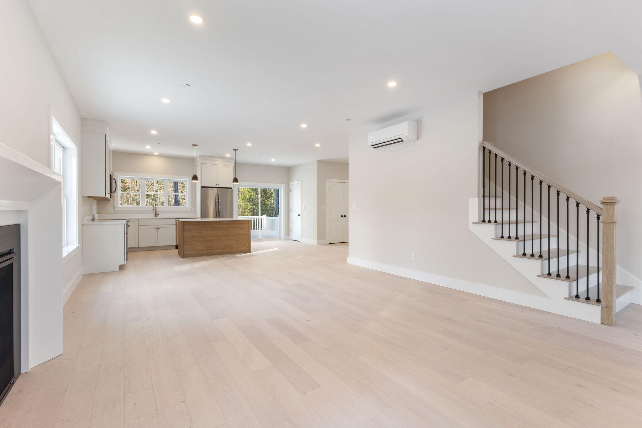 11 Peabody Lane, Unit 102 Saco, ME 04072 - Photo 13 of 49 11_Peabody_Ln_06