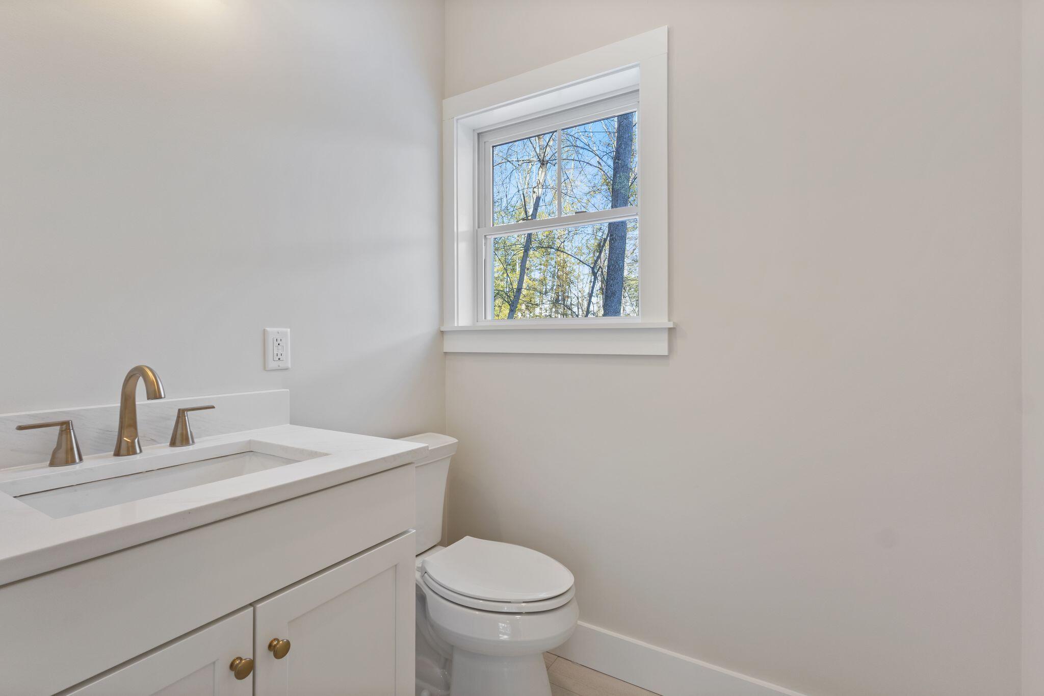 11 Peabody Lane, Unit 102 Saco, ME 04072 - Photo 18 of 49 11_Peabody_Ln_20