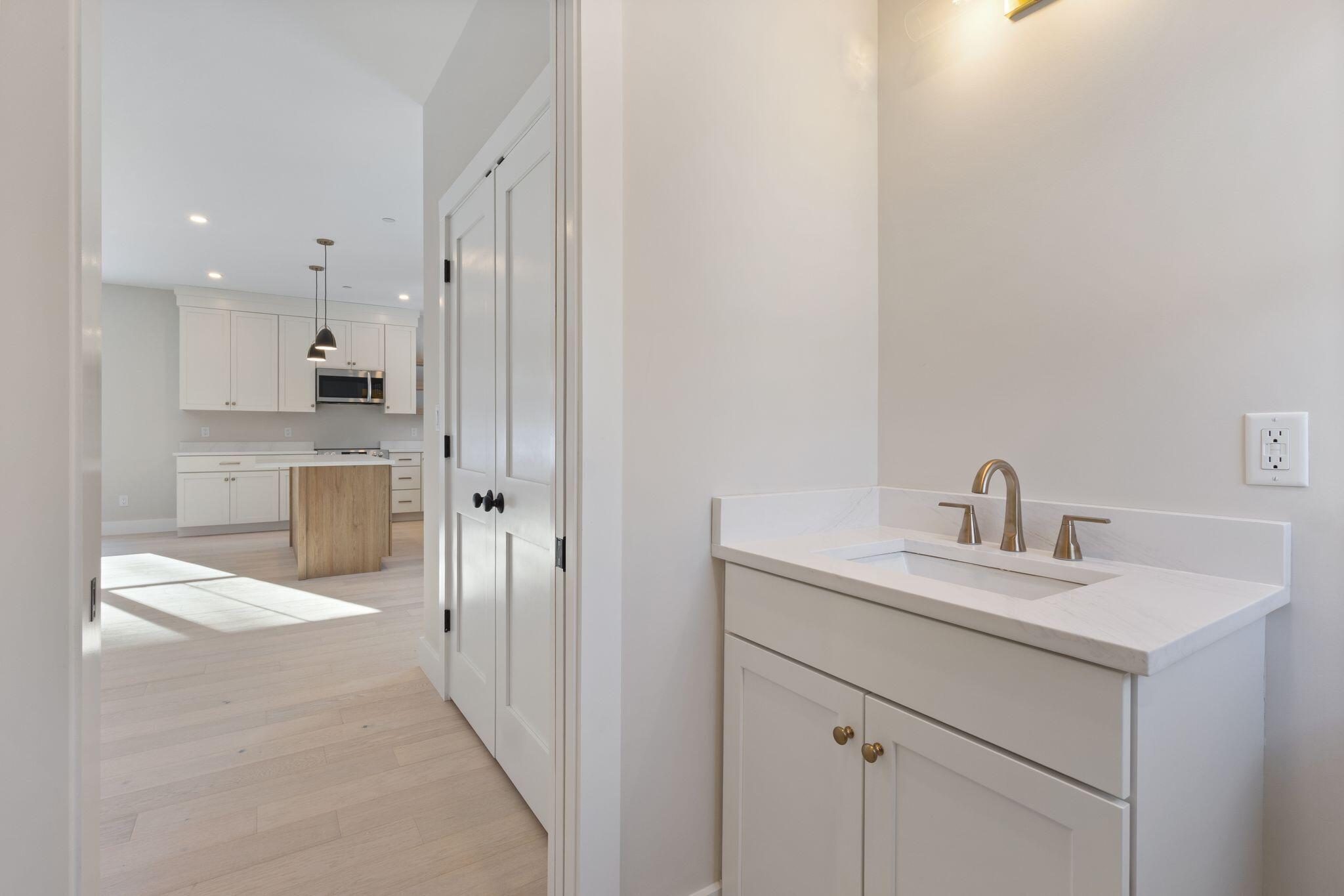 11 Peabody Lane, Unit 102 Saco, ME 04072 - Photo 19 of 49 11_Peabody_Ln_21