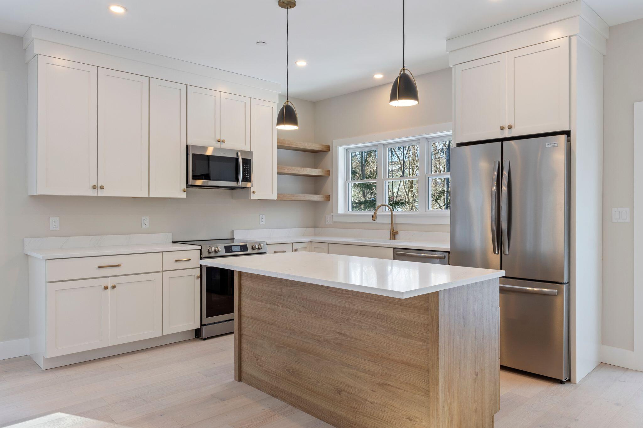 11 Peabody Lane, Unit 102 Saco, ME 04072 - Photo 6 of 49 11_Peabody_Ln_11