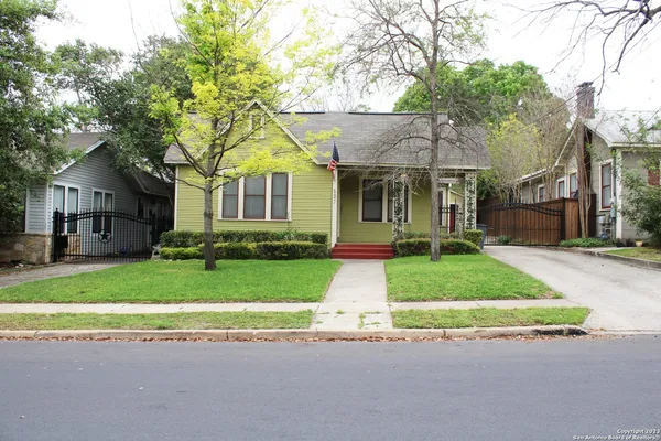 $2,150 | 127 Normandy Avenue, Alamo Heights, TX 78209
