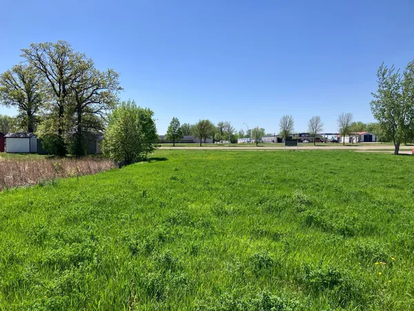 $250,000 | 1400 West Lincoln Avenue, Fergus Falls, MN 56537