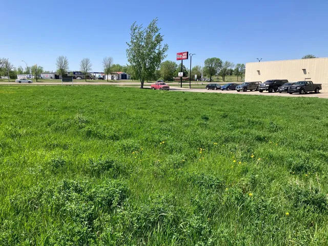 $250,000 | 1400 West Lincoln Avenue, Fergus Falls, MN 56537