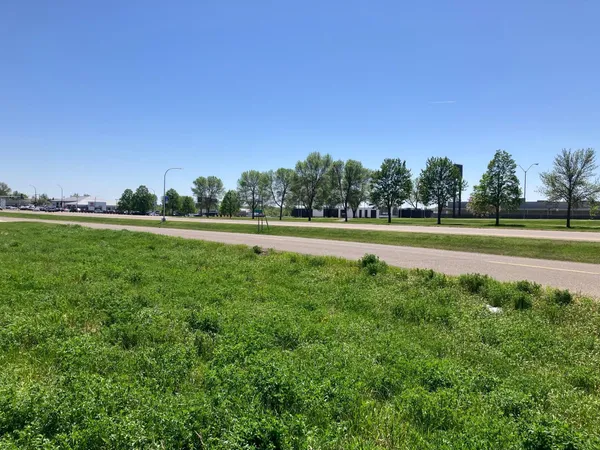 $250,000 | 1400 West Lincoln Avenue, Fergus Falls, MN 56537