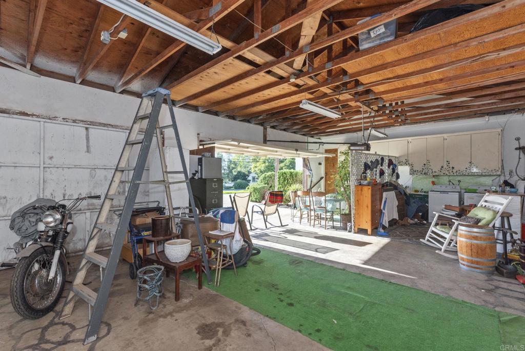 3414 Royal Road Vista, CA 92084 - Photo 48 of 48 a view of a patio with table and chairs