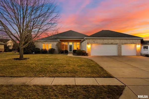 $500,000 | 1232 Wheatfield Drive, Morton, IL 61550