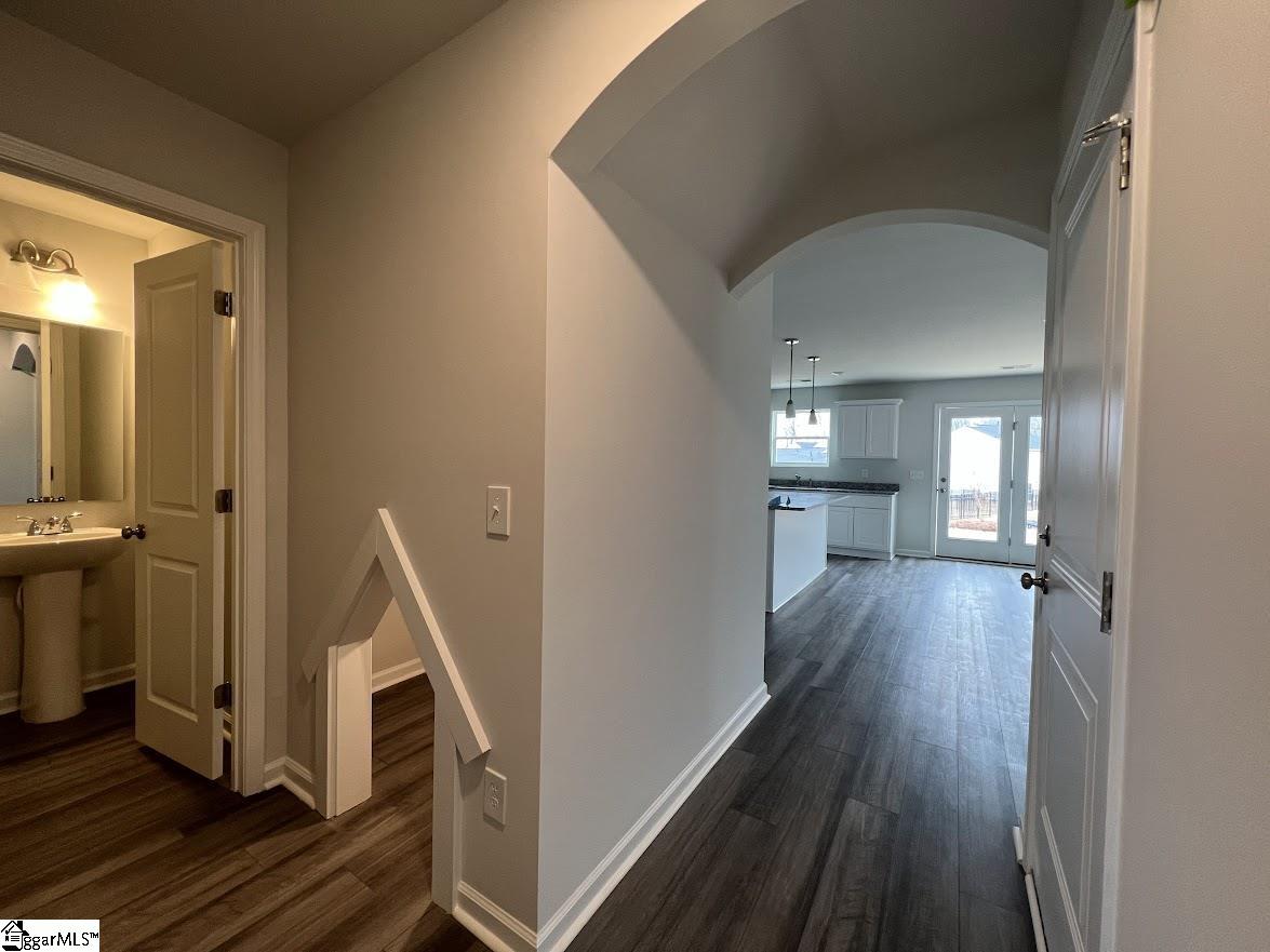 7 Pendergast Road Greenville, SC 29605 - Photo 3 of 36 Gallery Image 3