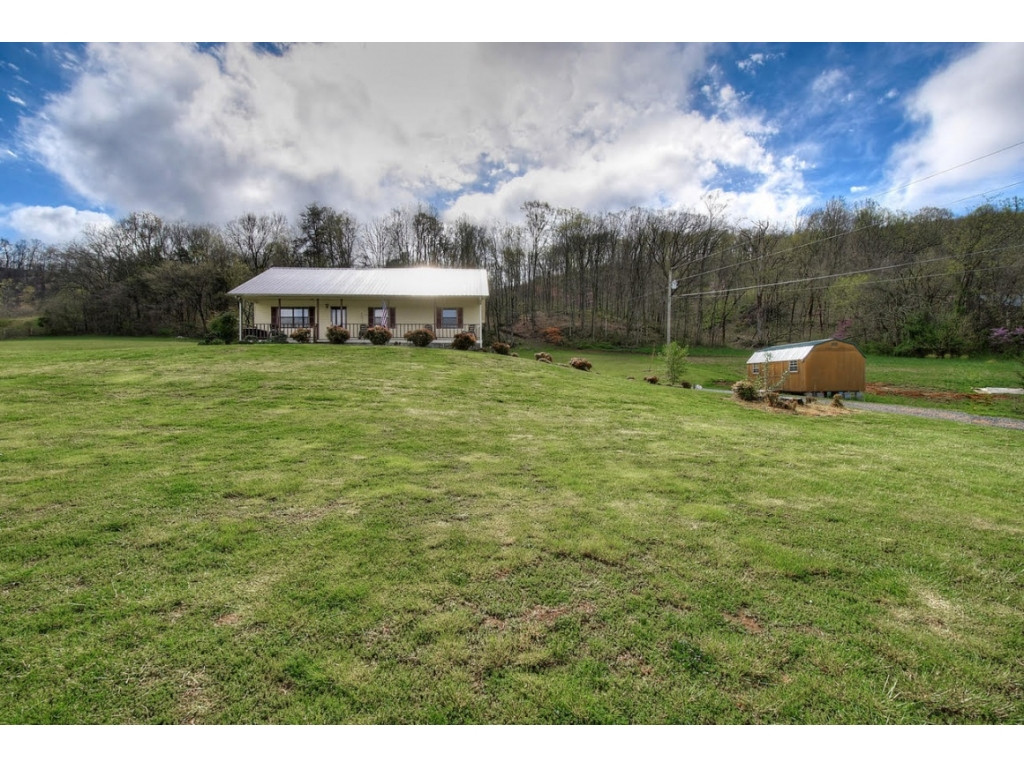 1830 West Pines Road Afton, TN 37616 - Photo 13 of 36 Photo 13