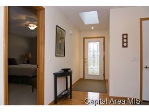 7004 Preston Drive Springfield, IL 62711 - Photo 2 of 24