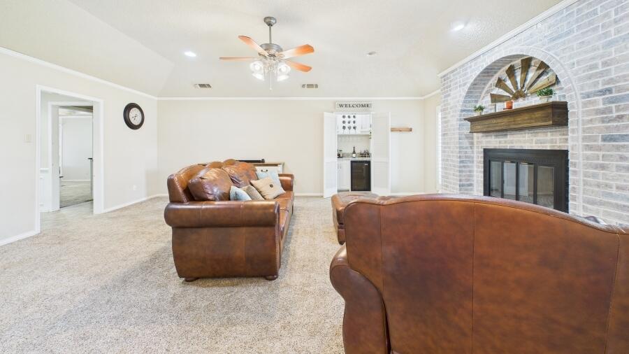 2115 Rice Drive Levelland, TX 79336 - Photo 5 of 49 CAM03710G0-PR0159-STILL010