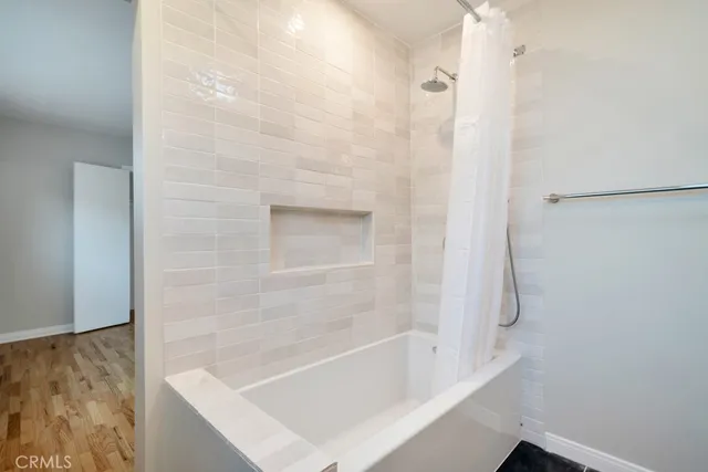 $4,250 | 7002 Forbes Avenue, Lake Balboa, CA 91406