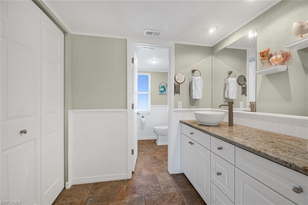 237 Albi Road, Unit 4 Naples, FL 34112 - Photo 25 of 50 Master Bathroom