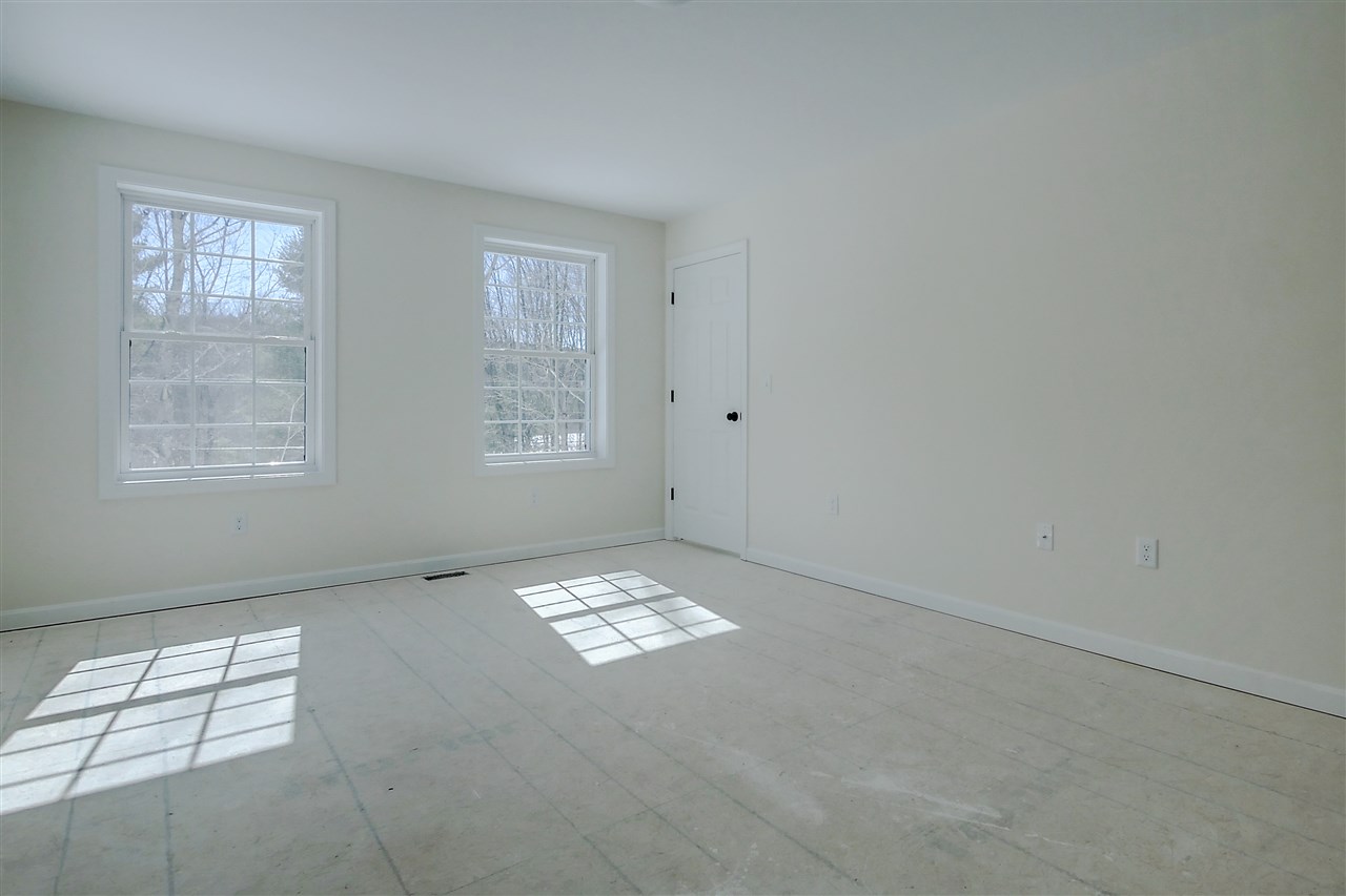 7 Jamie Lane Hooksett, NH 03106 - Photo 22 of 38 Gallery Image 22