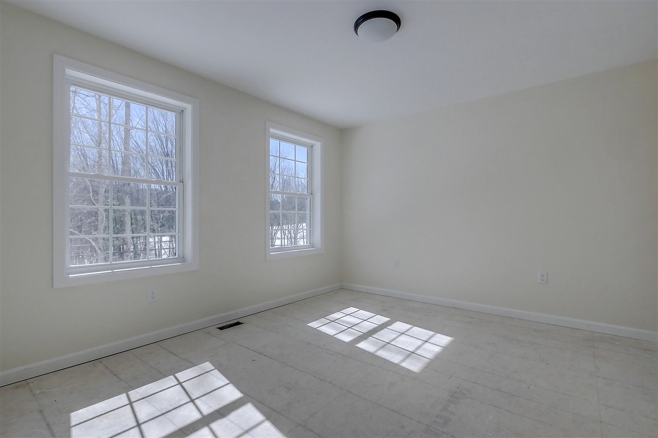 7 Jamie Lane Hooksett, NH 03106 - Photo 29 of 38 Gallery Image 29