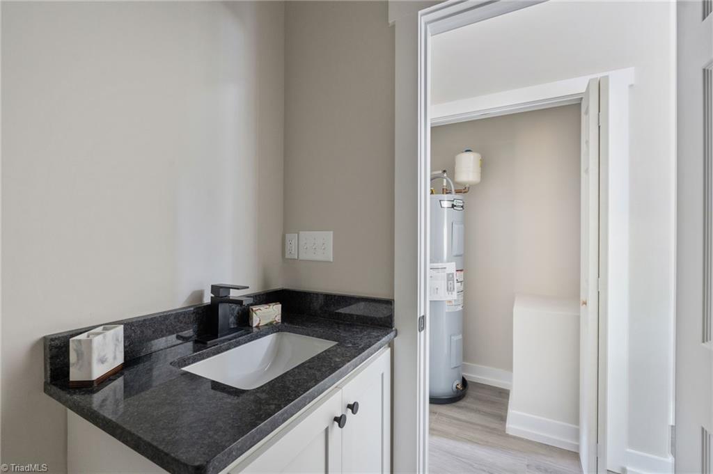 108 Sunflower Road Reidsville, NC 27320 - Photo 20 of 29 Bathroom