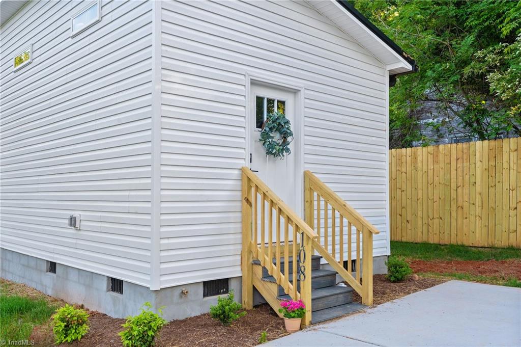 108 Sunflower Road Reidsville, NC 27320 - Photo 4 of 29 Gallery Image 4
