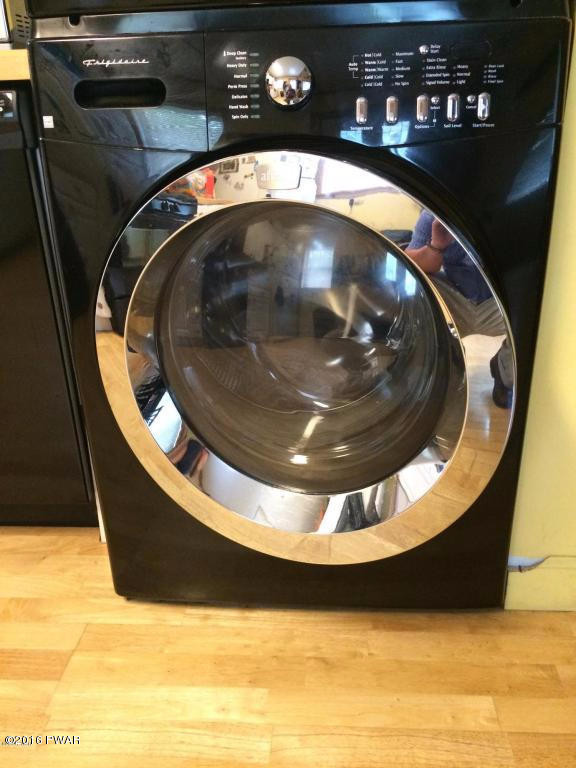 139 Dirk Road Tafton, PA 18464 - Photo 11 of 37 11 Washer - Dryer