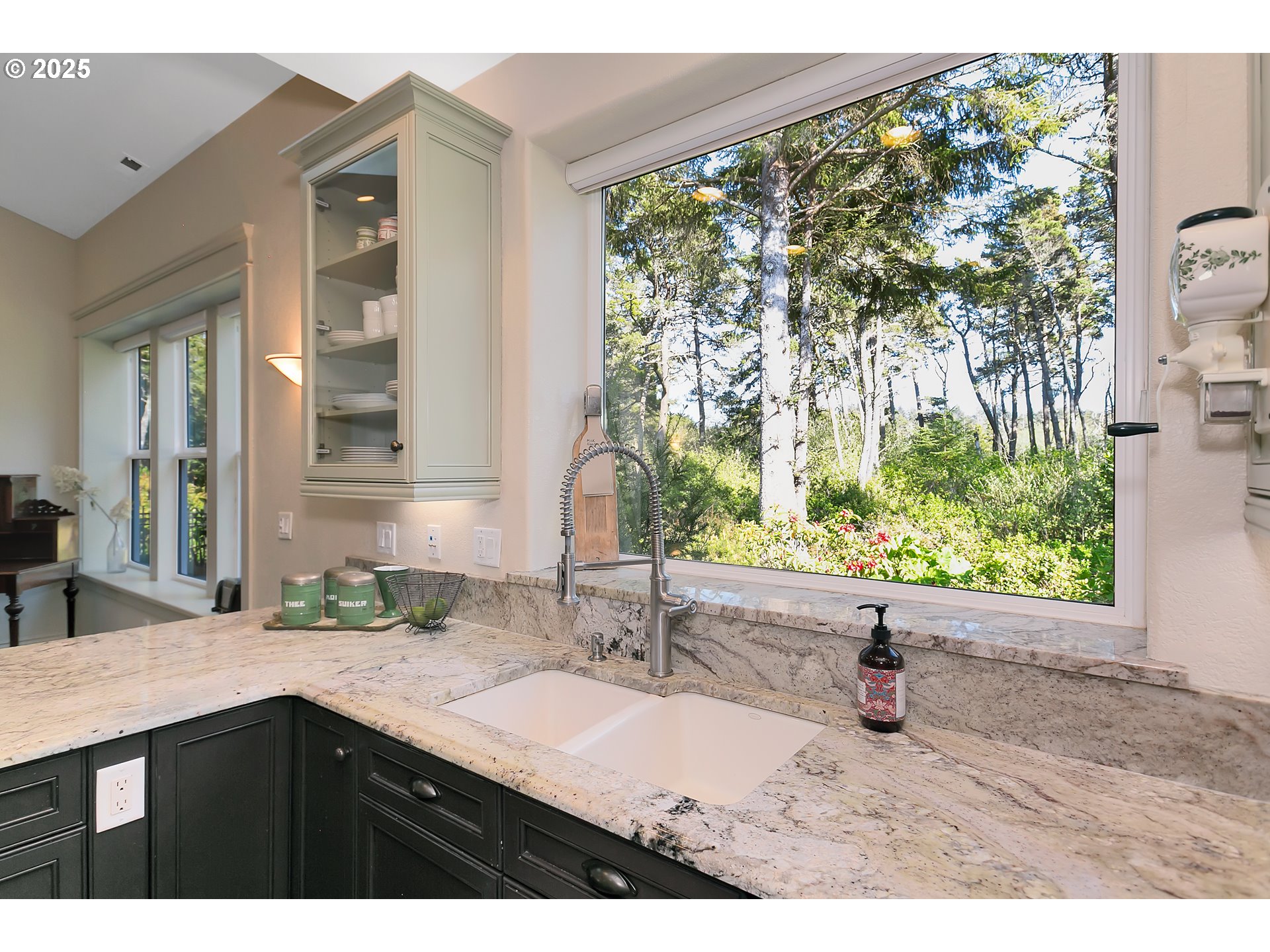 160 Southwest 59th Street South Beach, OR 97366 - Photo 14 of 45 a bathroom with a sink and a mirror