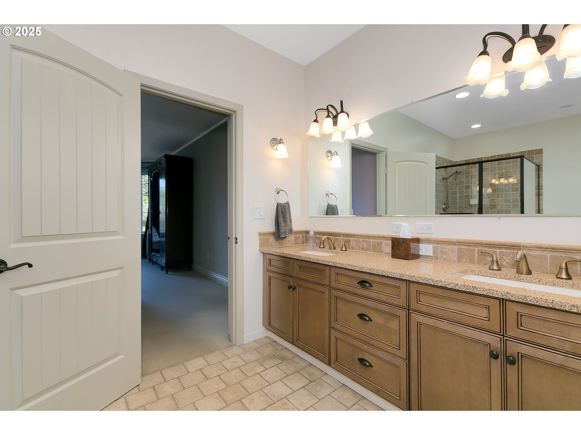 160 Southwest 59th Street South Beach, OR 97366 - Photo 21 of 45 a bathroom with a double vanity sink and a mirror