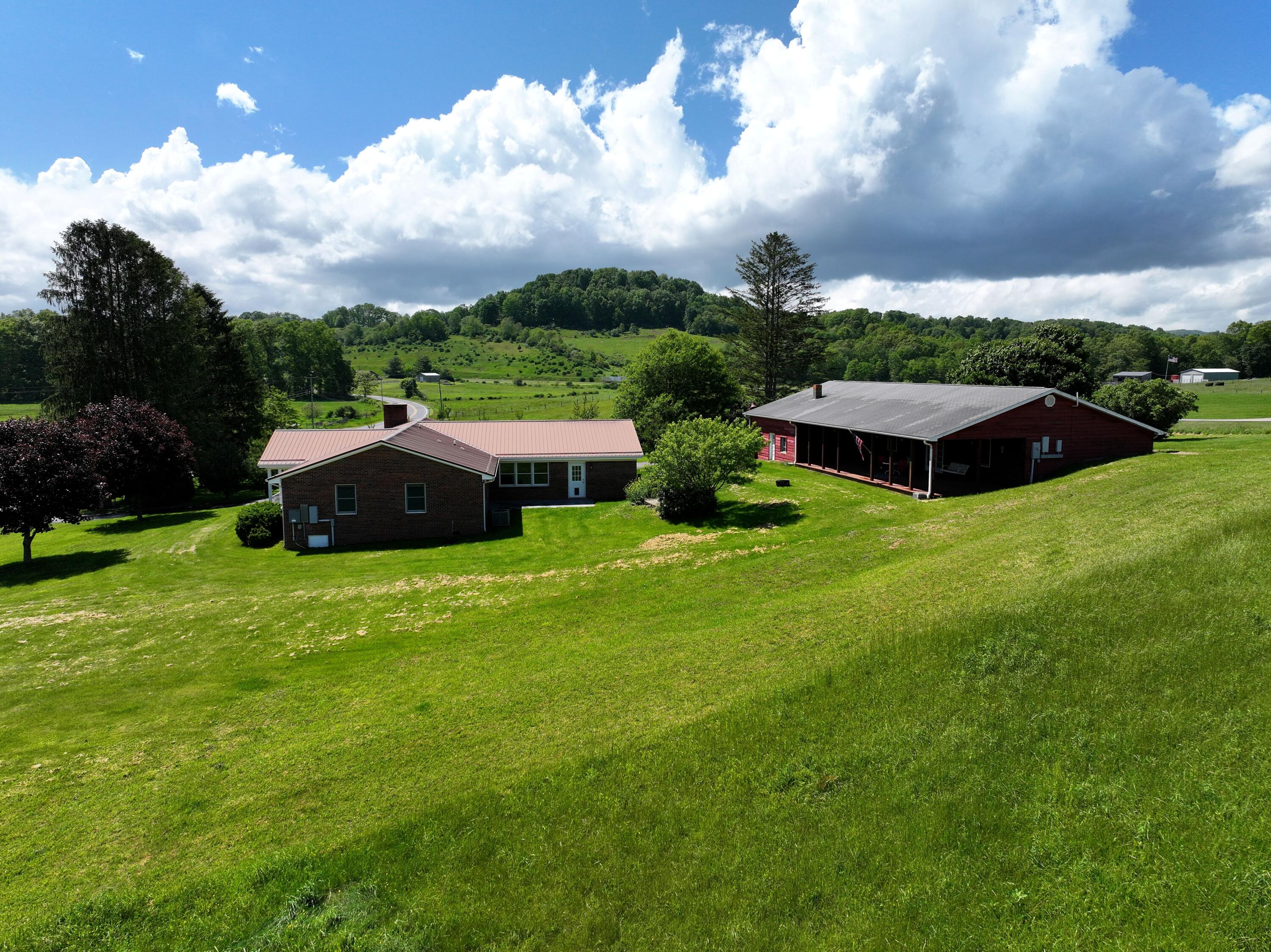 2446 Grassy Meadows Road Alderson, WV 24910 - Photo 14 of 110 Gallery Image 14