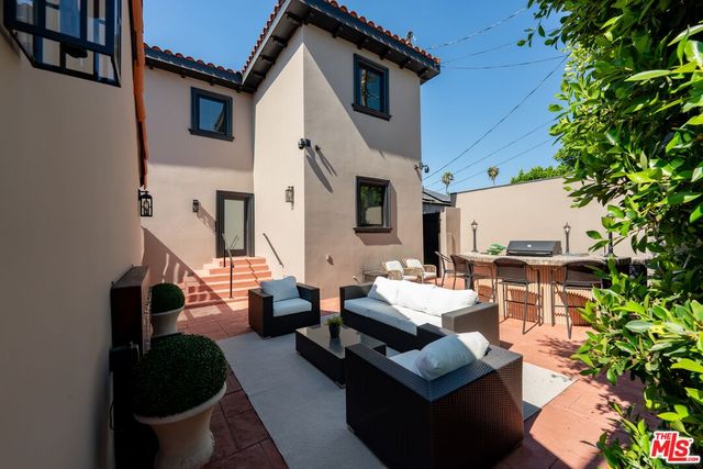 a view of house with outdoor space