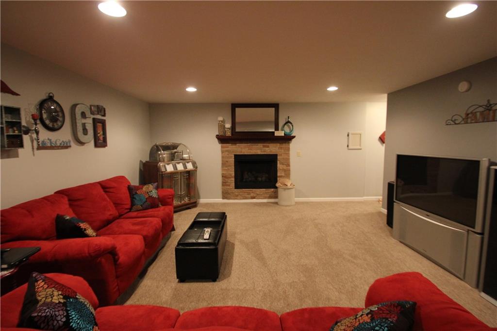 8225 Elsen Ridge Avon, IN 46123 - Photo 14 of 22 Gallery Image 14