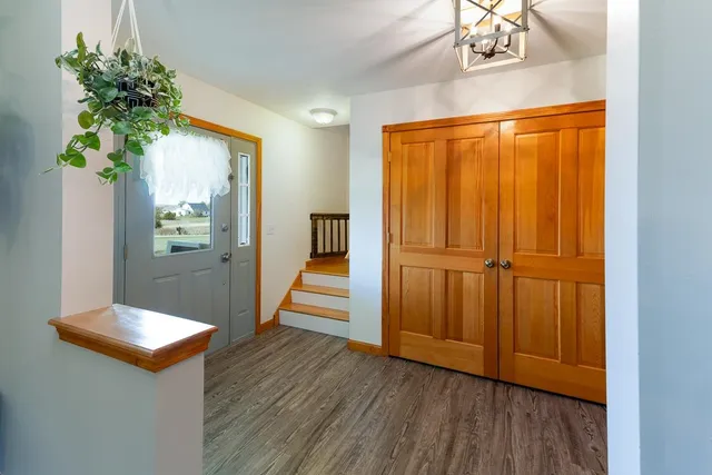 $679,000 | 2 Maynard Court, Grand Isle, VT 05458