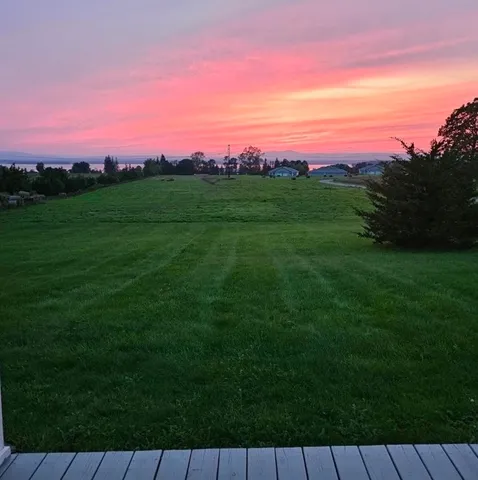 $679,000 | 2 Maynard Court, Grand Isle, VT 05458