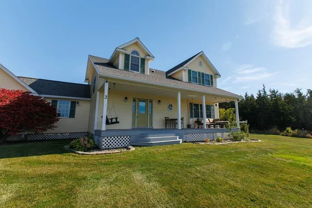 $699,000 | 2 Maynard Court, Grand Isle, VT 05458
