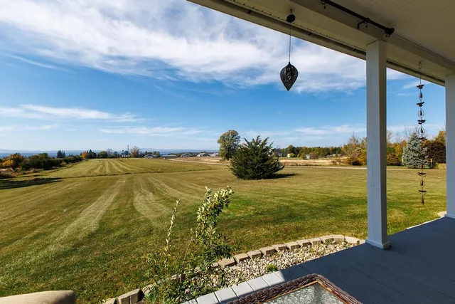 $699,000 | 2 Maynard Court, Grand Isle, VT 05458