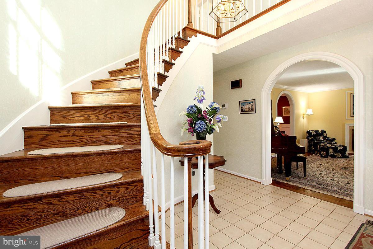 16201 Whitehaven Road Silver Spring, MD 20906 - Photo 3 of 30 Entry Foyer