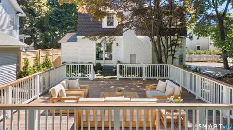 $1,475,000 | 7 Raymond Heights, Darien, CT 06820