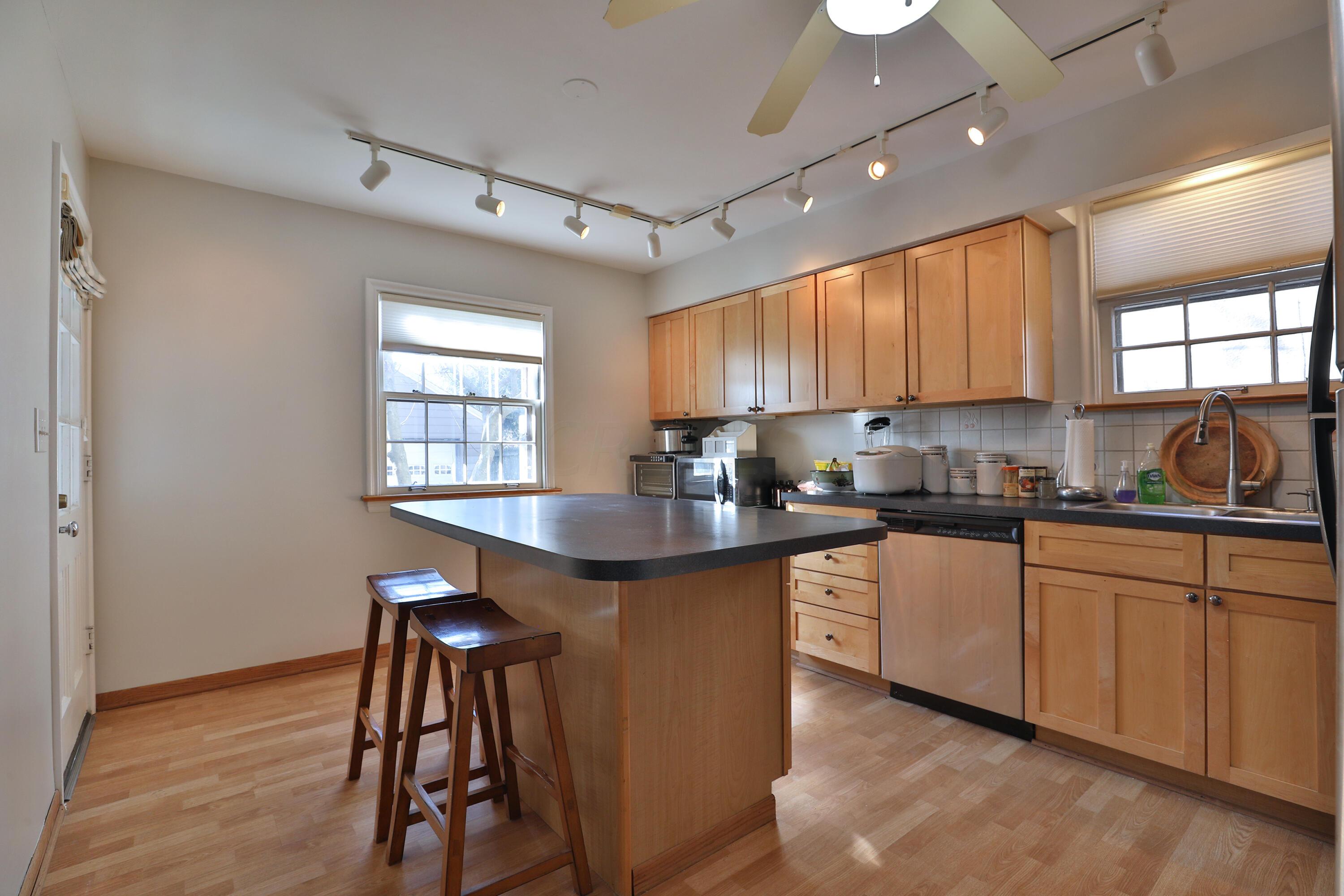 207 West Cooke Road Columbus, OH 43214 - Photo 10 of 33 207-W-Cooke-10