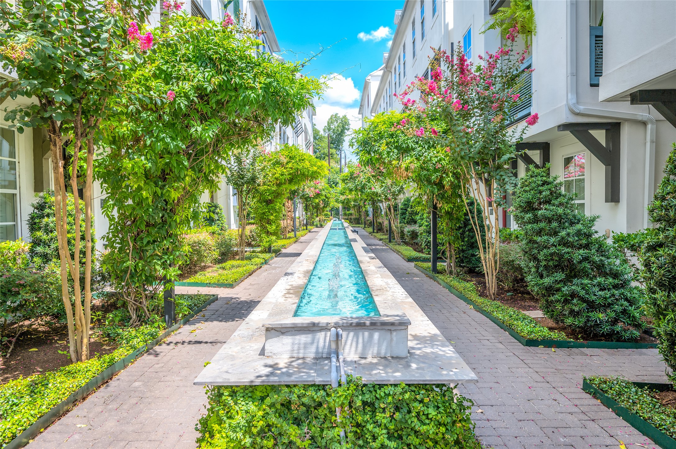 266 East 28th Street Houston, TX 77008 - Photo 28 of 33