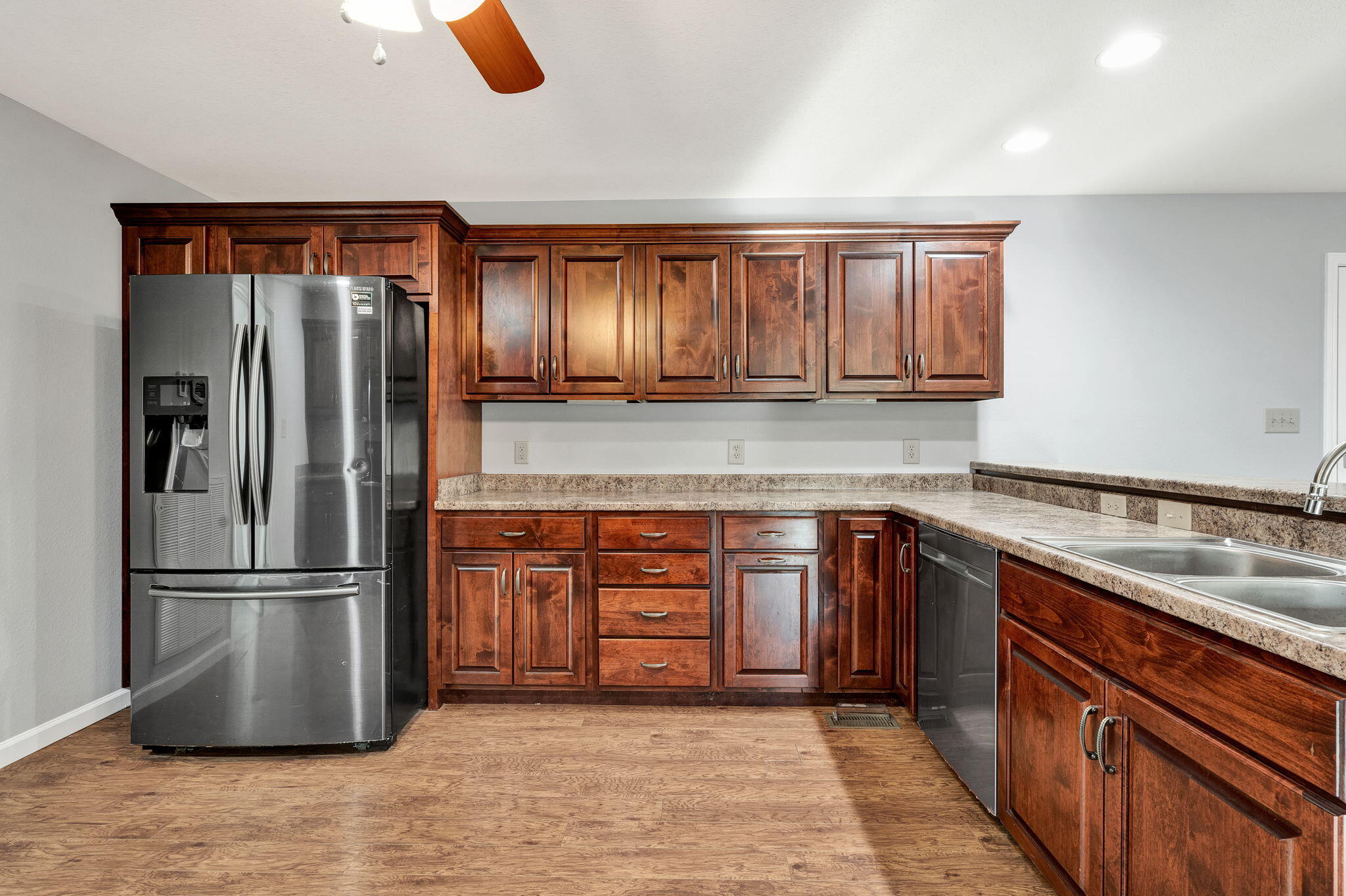 225 Laurel Drive Spring City, TN 37381 - Photo 6 of 42 19-web-or-mls-DSC06742