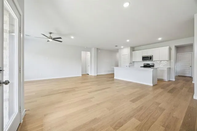 $340,490 | 9304 Lone Maverick Drive, Crowley, TX 76036