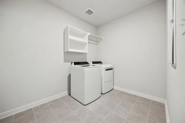 $340,490 | 9304 Lone Maverick Drive, Crowley, TX 76036