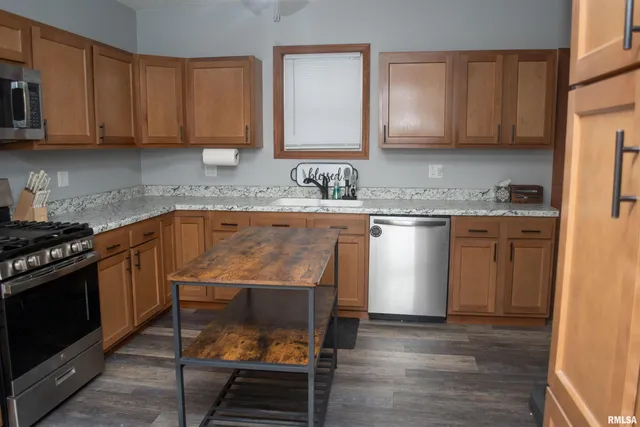 $139,900 | 714 7th Avenue, Erie, IL 61250