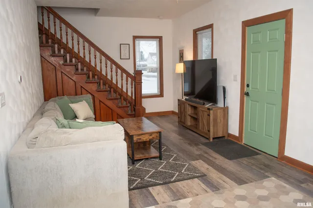 $139,900 | 714 7th Avenue, Erie, IL 61250