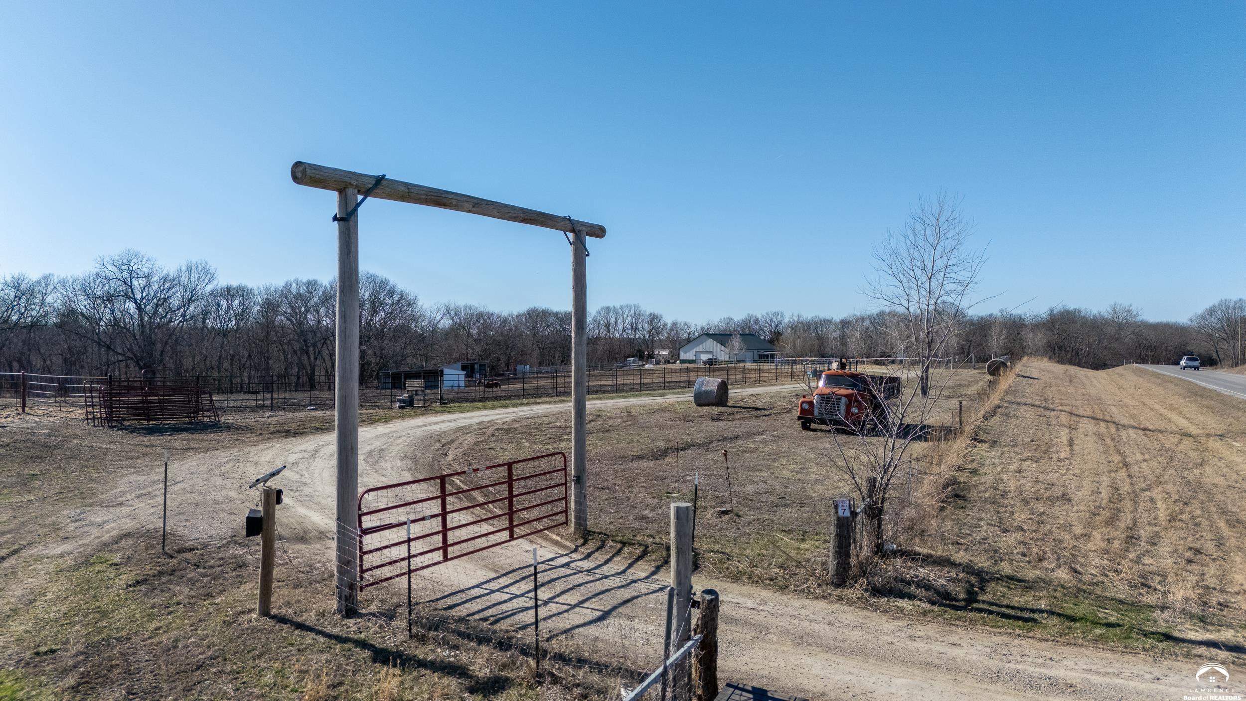 4919 Ferguson Road Perry, KS 66073 - Photo 8 of 50 Gallery Image 8